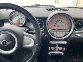 Mini. Cooper one R56 - 9