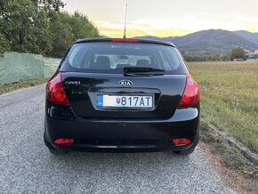 Kia Cee´d 1.4 ( benzín ) Nová STK 139 000 km Kúpené v SR - 9