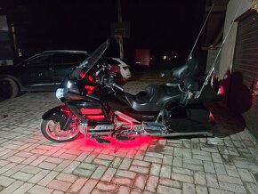 Honda Goldwing GL 1800 - 9