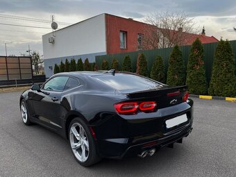 Predám Chevrolet Camaro LT1 6,2 V8 - 2020 - 9