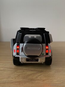 Land Rover Defender 110 - 1:32 (celokovovy model) - 9