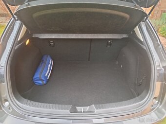 Predám MAZDA 3 hatchbag - 9