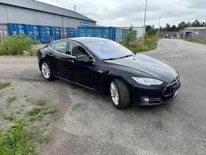 Tesla model S 85 - 9