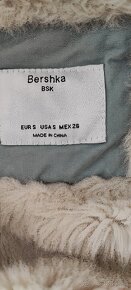 Bershka teplá  bunda  vel. S - 9