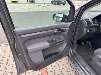 Volkswagen Touran 1.6 TDi 77kw digi klima navigace - 9