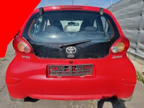 Toyota Aygo predný náraznik - 9