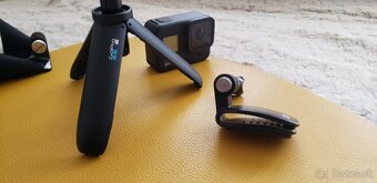 Gopro 8 black + prislusenstvo - 9