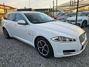 Jaguar XF Sportbrake 2.2D i4 Premium Luxury Automat - 9