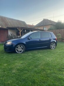 Volkswagen Golf  2.0 TDi - 9