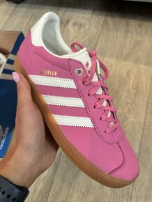 Adidas Gazelle J - 9