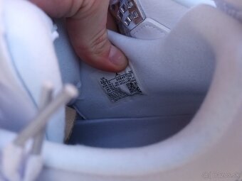 Air Jordan 4 Retro White/Mettalic Silver - 9