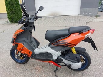 2005 APRILIA SR 50  naj.15000 KM po servisu - 9