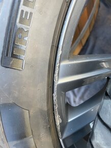 Predám letné pneu značky Pirelli  235/45 R18 + Alu disky WV - 9