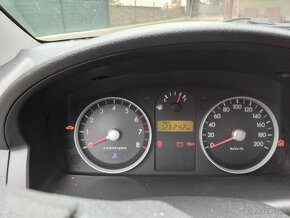 Predám Hyundai Getz 1,1kw,49kw,benzín - 9