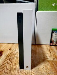 Xbox One X 1TB Robot White - 9