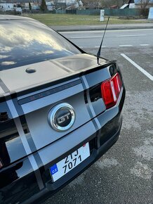 Ford Mustang 4.6 GT V8 - 9