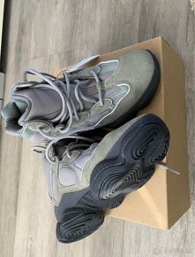 Yeezy 500 HIGH 43/1/3 NOVE - 9