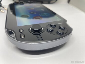 PS VITA PCH-1004 -OLED displej - 9