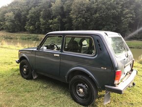 Lada Niva - 9