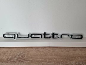 Audi QUATTRO napis logo do masky - 9