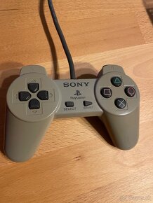 Playstation 1 + Sony TV - Retro Set - 9