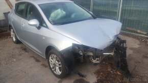 Seat Ibiza 1,2 benzin,2010,havarovane - 9