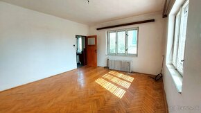 Rodinný dom s pozemkom o veľkosti 715m² - 9