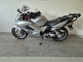 HONDA VFR 800 - 9