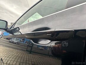 Volkswagen Passat Variant 2.0 TDi Highline R-Line 4Motion - 9