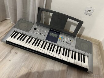 Keyboard Yamaha PSR E323 - 9