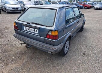 Volkswagen Golf 1,6 D nafta manuál 40 kw - 9