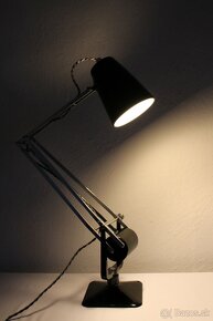 funkcionalistická lampa Hadrill and Horstmann - 9