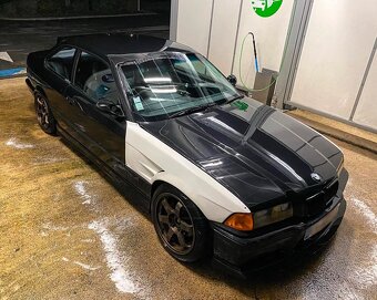 Rozšířené sklolaminátové blatníky pro BMW E36 - 9