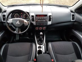 Mitsubishi Outlander - 9