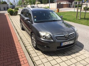 Predám Toyotu Avensis Combi 2,2 D-CAT - 9