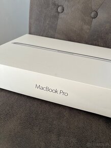 MacBook Pro 15,4 i7 - 9