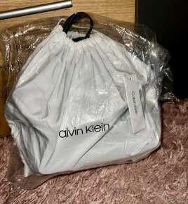 Calvin Klein black original luxusny stylovy ruksak-vak-batoh - 9