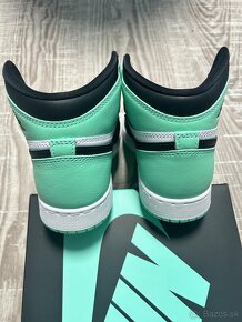 Air Jordan 1 High OG Green Glow GS - 9