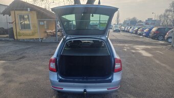 ŠKODA OCTAVIA COMBI 1.6 TDI - 9