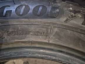 225/55 r16 zimné 4 ks GOODYEAR dezén 8,7 - 8 mm DOT2020 - 9