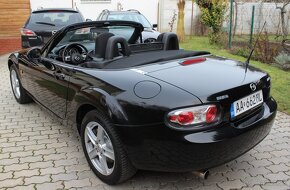 • MAZDA MX-5 1.8i, 93 kW, čierna metalíza, r.v. 2006 • - 9