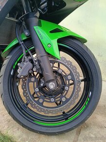 Kawasaki Ninja 400 - 9