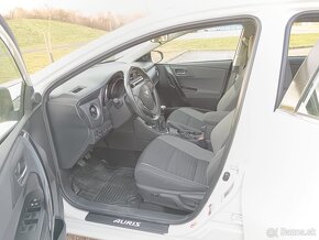 Toyota Auris Touring Selection 1.6 Benzín - 9