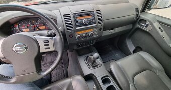 Nissan Navara DoubleCab 2.5 dCi - 9