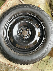 Zimné pneumatiky Bridgestone 195/65/15 + disky na Oktaviu - 9
