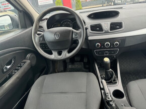 Renault Fluence 1.6 - 9