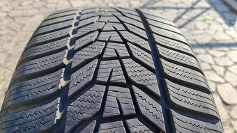 Zimné pneu 225/40 R19 --- HANKOOK , MICHELIN - 9