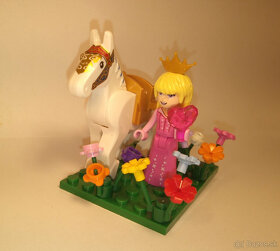 Princezná Aurora s koníkom Lego set - 9