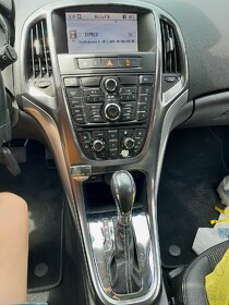 Opel Astra J 1.6 i automat - 9