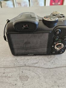 Fujifilm FinePix S1600 - 9